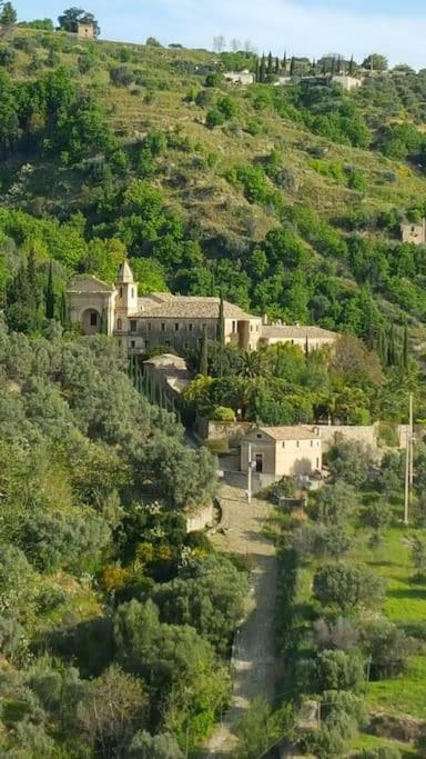 הוילה Badolato Marina Casa Annunziata, Borgo E Mare A Badolato מראה חיצוני תמונה